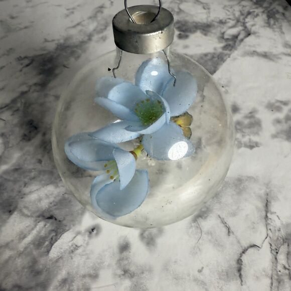 Old Vintage Christmas Ornament Flowers Inside Round Glass Bulb - Picture 3 of 3